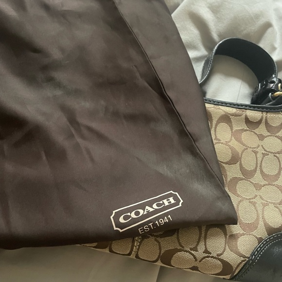 Authentic Vintage Coach bag barely used excellent condition - Picture 5 of 6